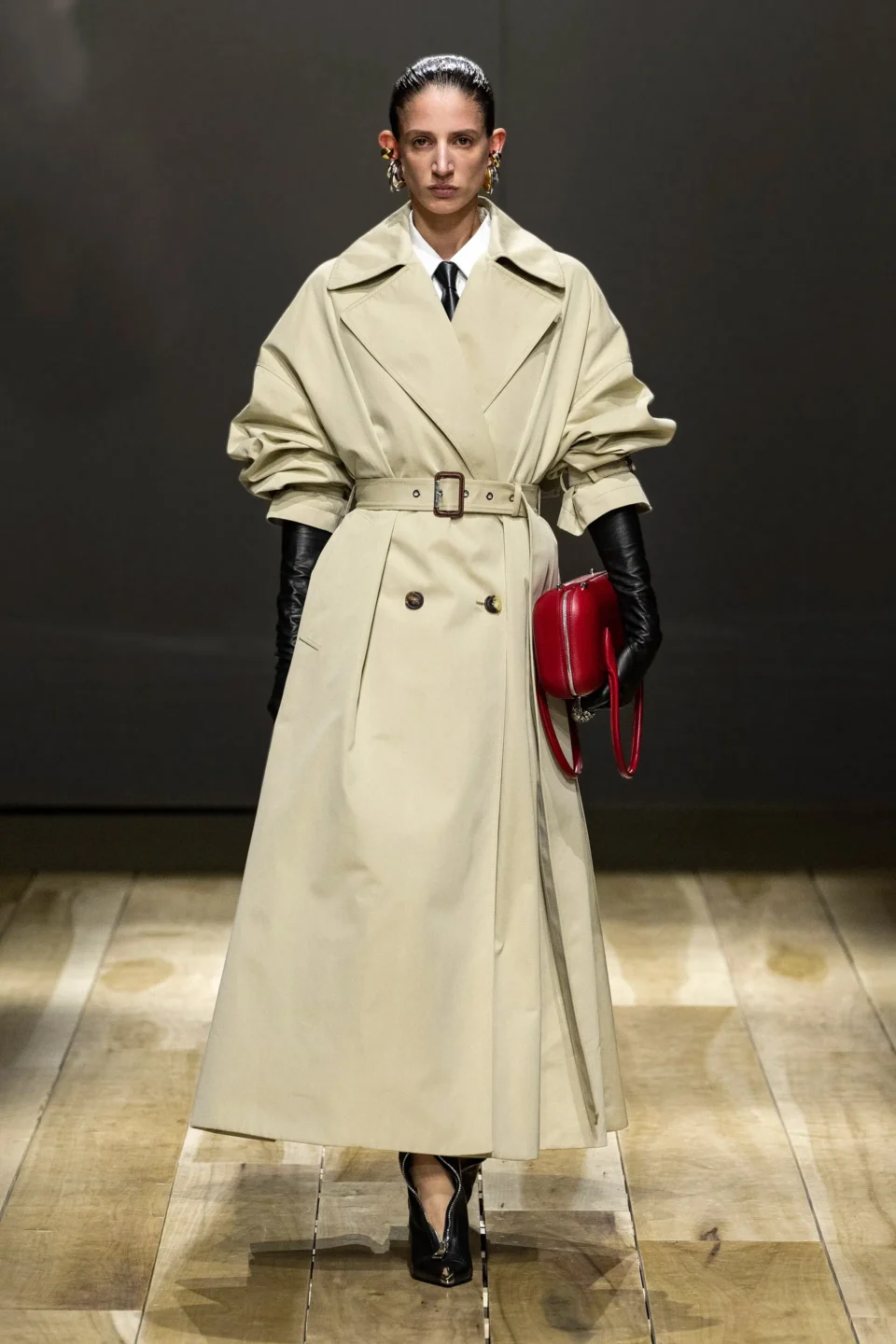 00009-alexander-mcqueen-fall-2023-ready-to-wear-credit-brand