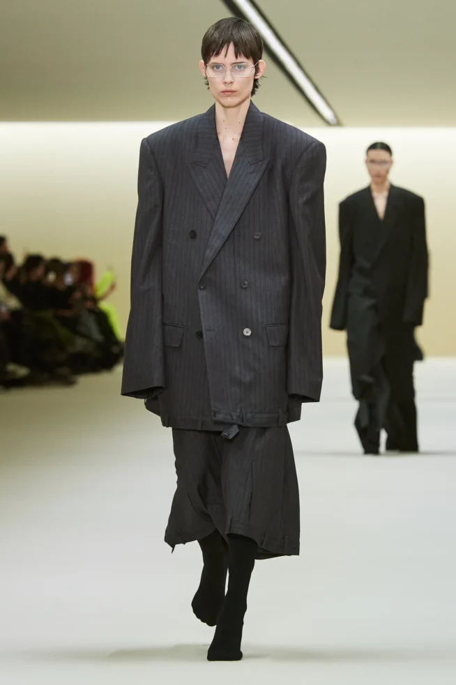 00009-balenciaga-fall-2023-ready-to-wear-credit-gorunway