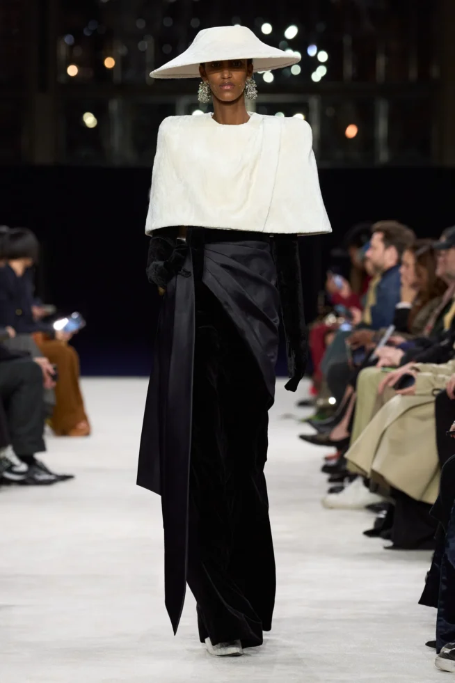 00009-balmain-fall-2023-ready-to-wear-credit-gorunway