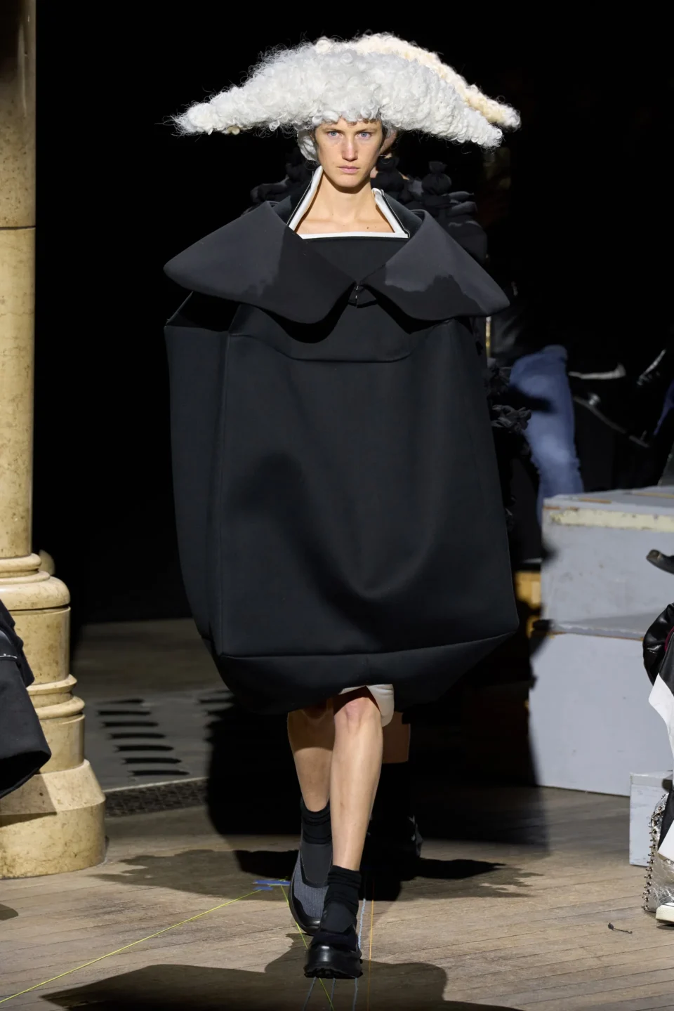 00009-comme-des-garcons-fall-2023-ready-to-wear-credit-gorunway