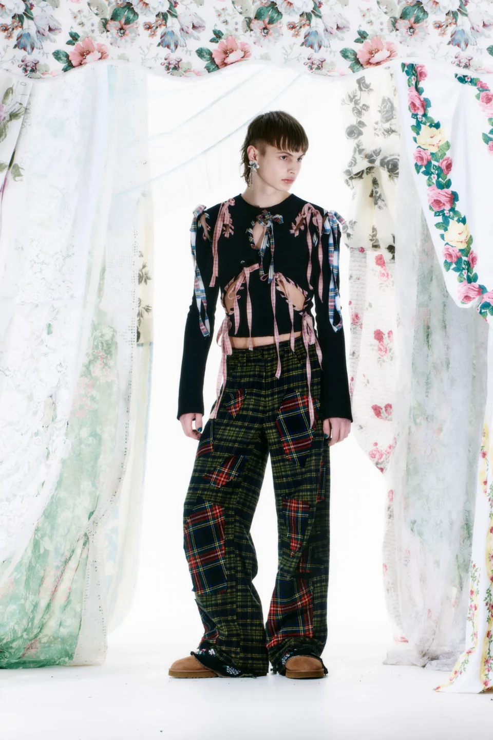 00009-rave-review-fall-2023-ready-to-wear-credit-brand