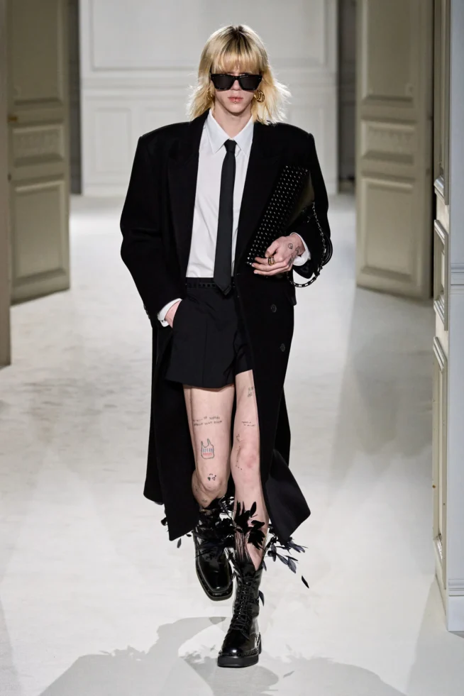 00010-valentino-fall-2023-ready-to-wear-credit-gorunway