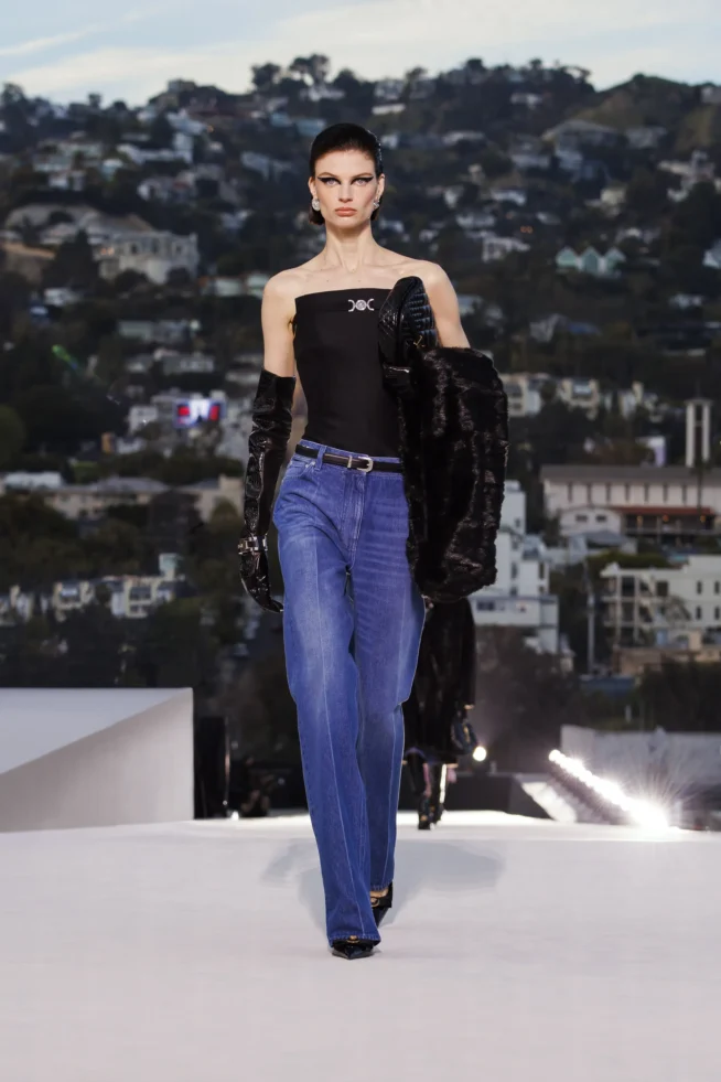 00010-versace-fall-2023-ready-to-wear-tokyo-credit-brand