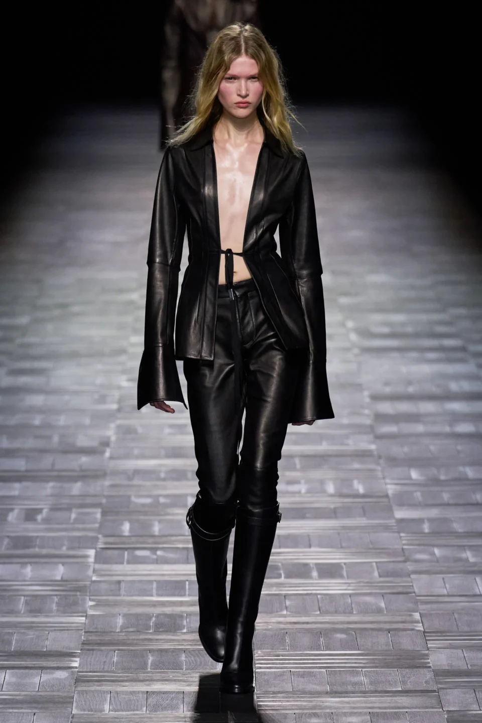 00011-ann-demeulemeester-fall-2023-ready-to-wear-credit-gorunway