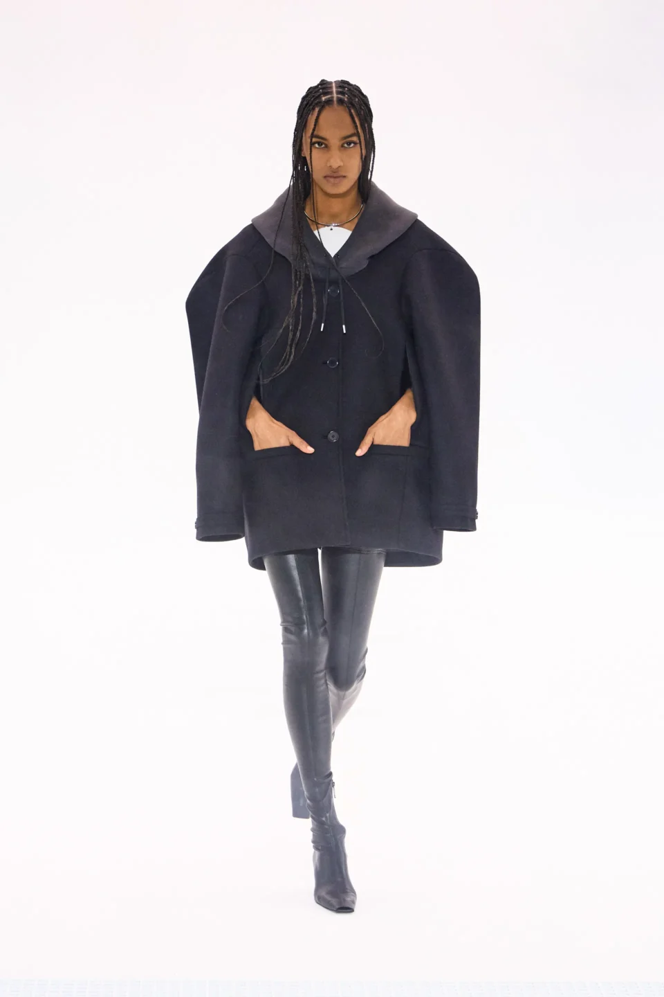 00011-courreges-fall-2023-ready-to-wear-credit-brand