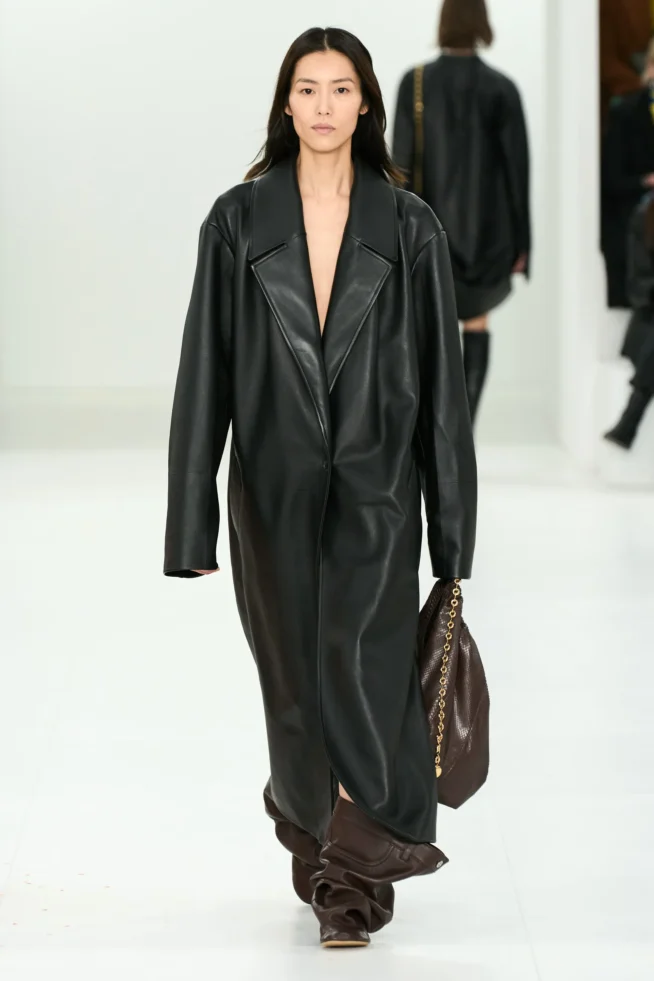 00012-loewe-fall-2023-ready-to-wear-credit-gorunway
