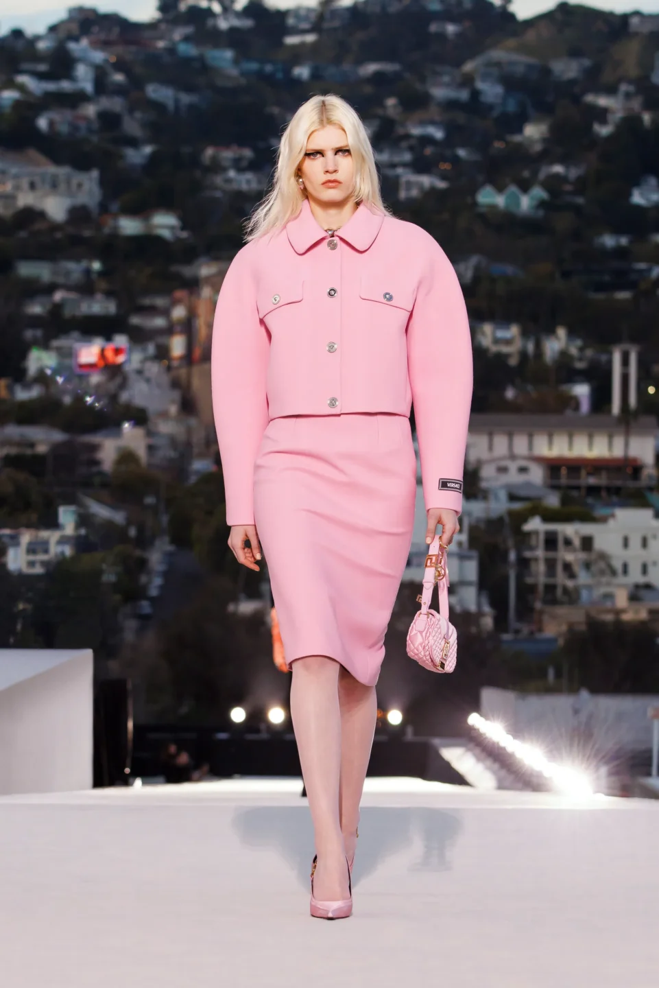 00013-versace-fall-2023-ready-to-wear-tokyo-credit-brand