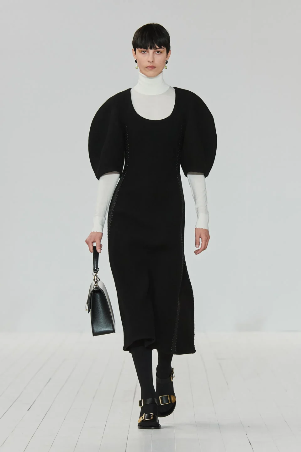 00015-chloe-fall-2023-ready-to-wear-credit-gorunway