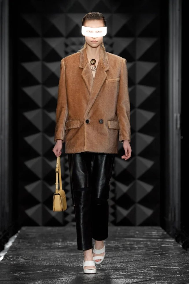 00015-louis-vuitton-fall-2023-ready-to-wear-credit-gorunway