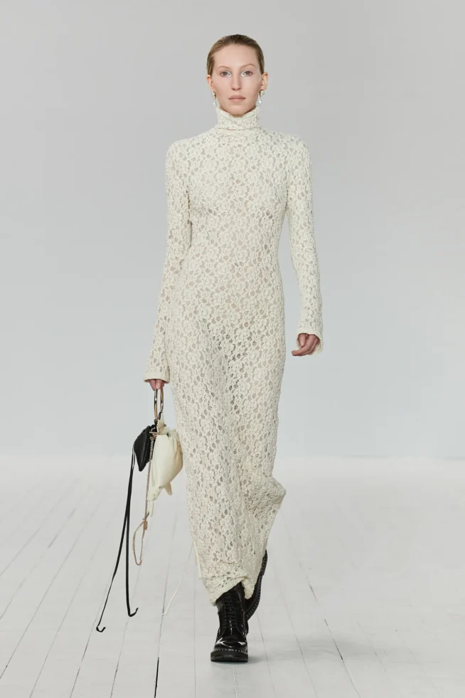 00016-chloe-fall-2023-ready-to-wear-credit-gorunway
