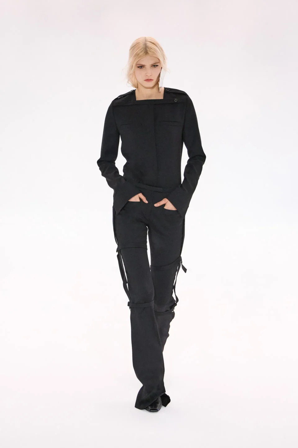 00016-courreges-fall-2023-ready-to-wear-credit-brand