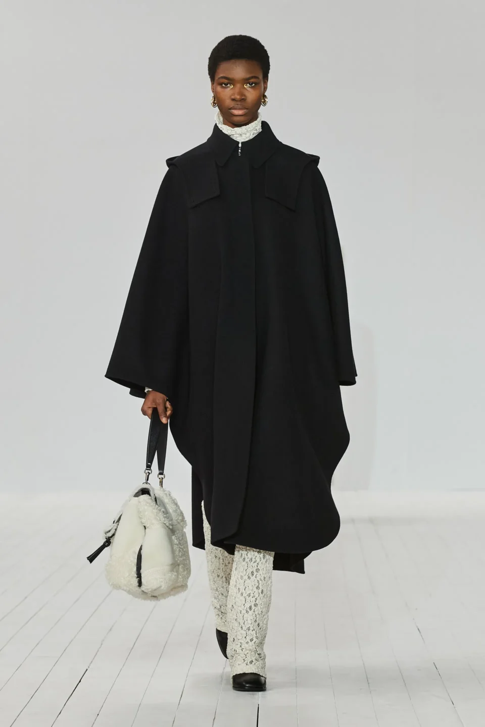 00017-chloe-fall-2023-ready-to-wear-credit-gorunway