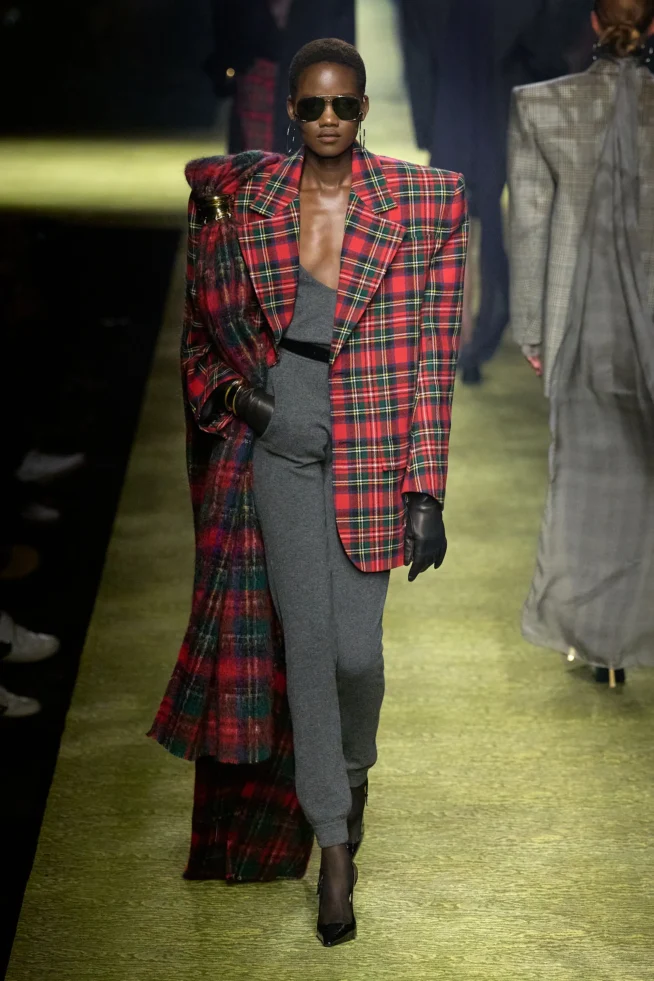 00017-saint-laurent-fall-2023-ready-to-wear-credit-gorunway