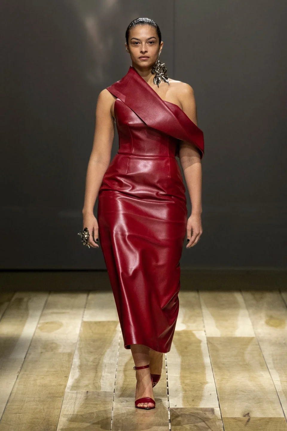 00018-alexander-mcqueen-fall-2023-ready-to-wear-credit-brand