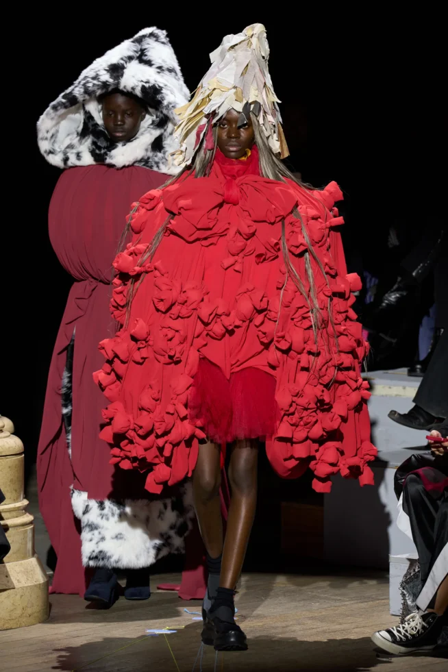 00019-comme-des-garcons-fall-2023-ready-to-wear-credit-gorunway