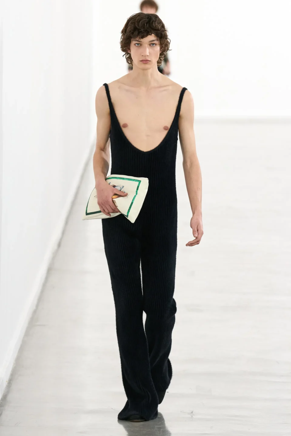 00019-giambattista-valli-fall-2023-ready-to-wear-credit-gorunway