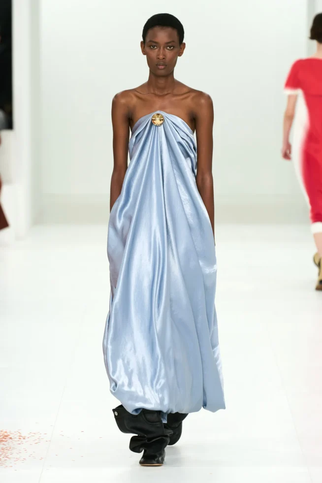 00019-loewe-fall-2023-ready-to-wear-credit-gorunway