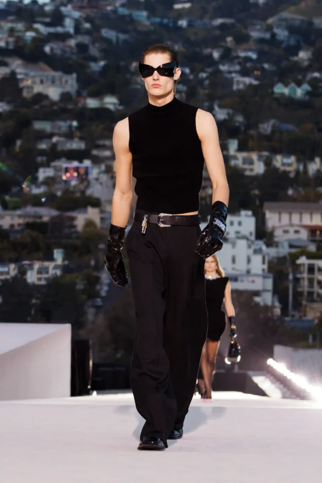 00019-versace-fall-2023-ready-to-wear-tokyo-credit-brand