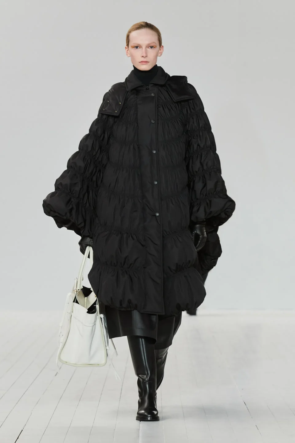 00020-chloe-fall-2023-ready-to-wear-credit-gorunway