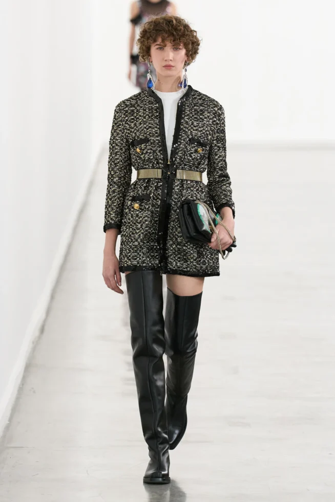 00020-giambattista-valli-fall-2023-ready-to-wear-credit-gorunway