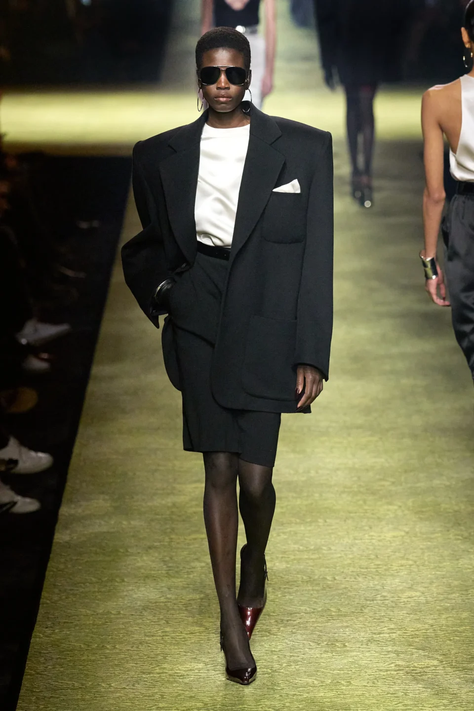 00020-saint-laurent-fall-2023-ready-to-wear-credit-gorunway