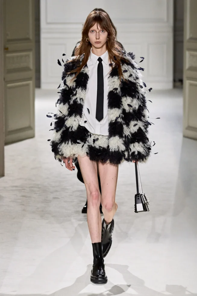00020-valentino-fall-2023-ready-to-wear-credit-gorunway