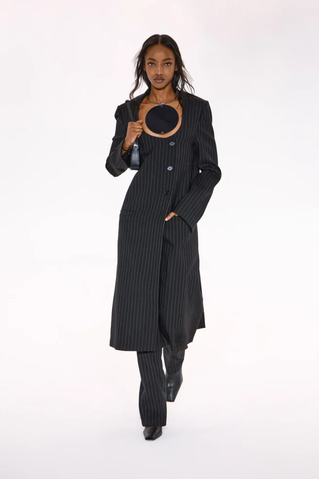 00021-courreges-fall-2023-ready-to-wear-credit-brand