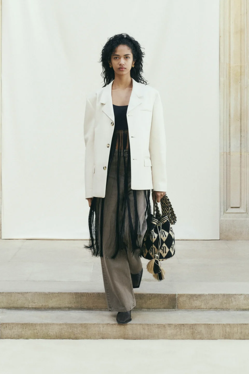00021-nanushka-fall-2023-ready-to-wear-credit-jacqueline-landvik