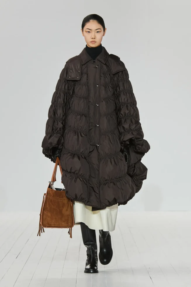 00022-chloe-fall-2023-ready-to-wear-credit-gorunway