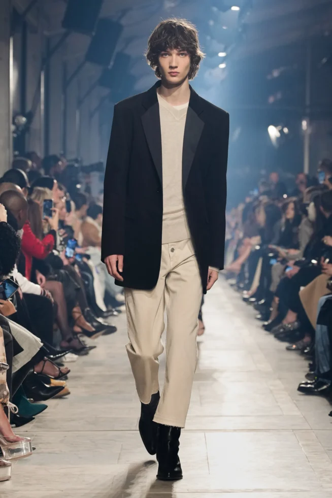 00024-isabel-marant-fall-2023-ready-to-wear-credit-gorunway