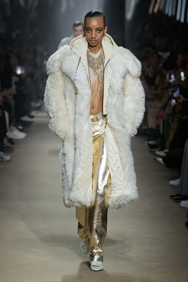 00024-palm-angels-fall-2023-ready-to-wear-credit-gorunway