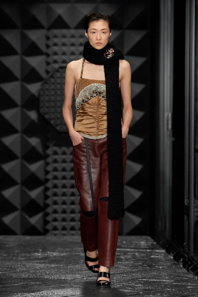 00025-louis-vuitton-fall-2023-ready-to-wear-credit-gorunway