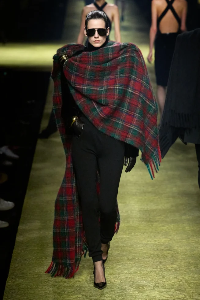 00025-saint-laurent-fall-2023-ready-to-wear-credit-gorunway
