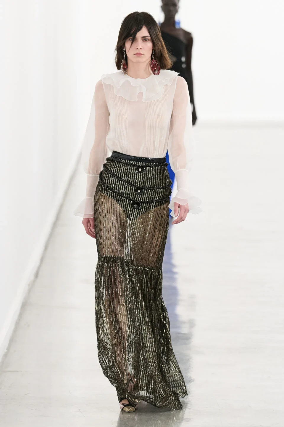 00027-giambattista-valli-fall-2023-ready-to-wear-credit-gorunway