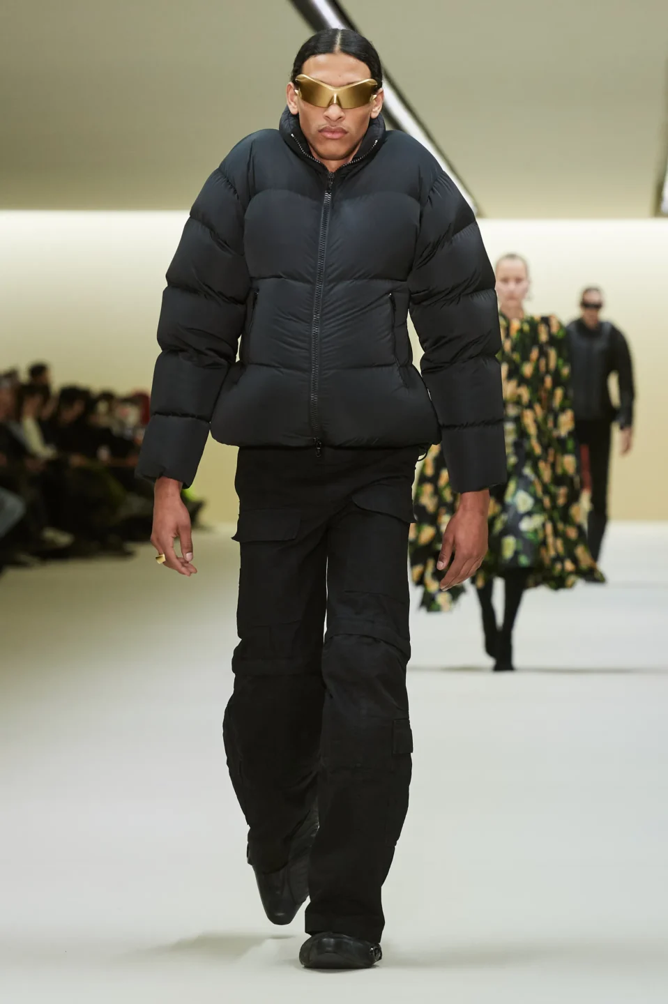 00028-balenciaga-fall-2023-ready-to-wear-credit-gorunway