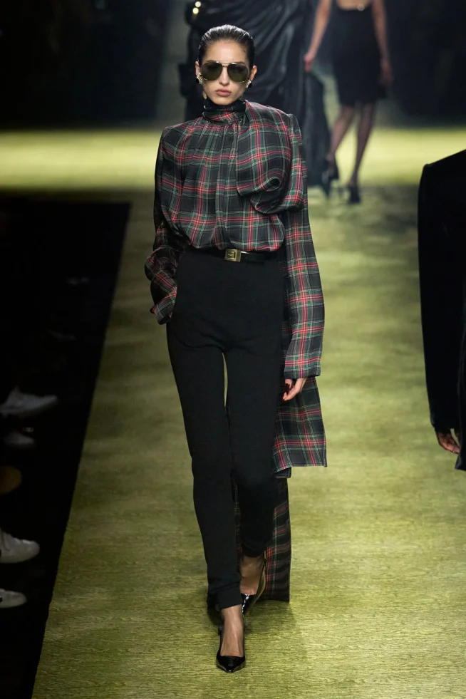 00028-saint-laurent-fall-2023-ready-to-wear-credit-gorunway