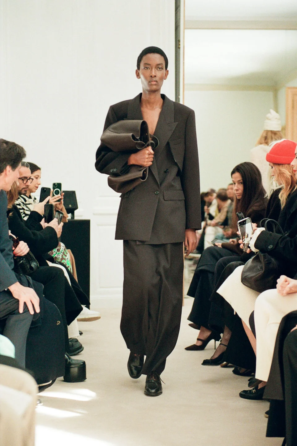00028-the row-resort-2024-credit-brand