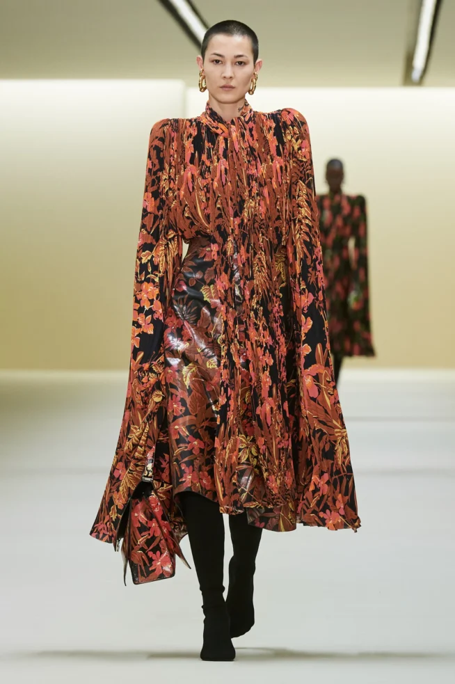 00031-balenciaga-fall-2023-ready-to-wear-credit-gorunway