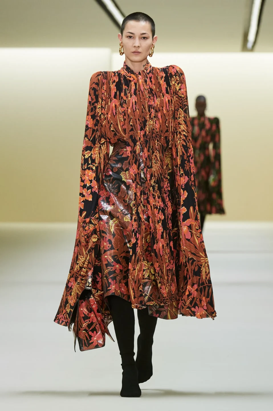 00031-balenciaga-fall-2023-ready-to-wear-credit-gorunway