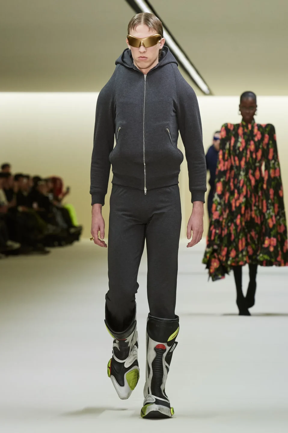 00032-balenciaga-fall-2023-ready-to-wear-credit-gorunway