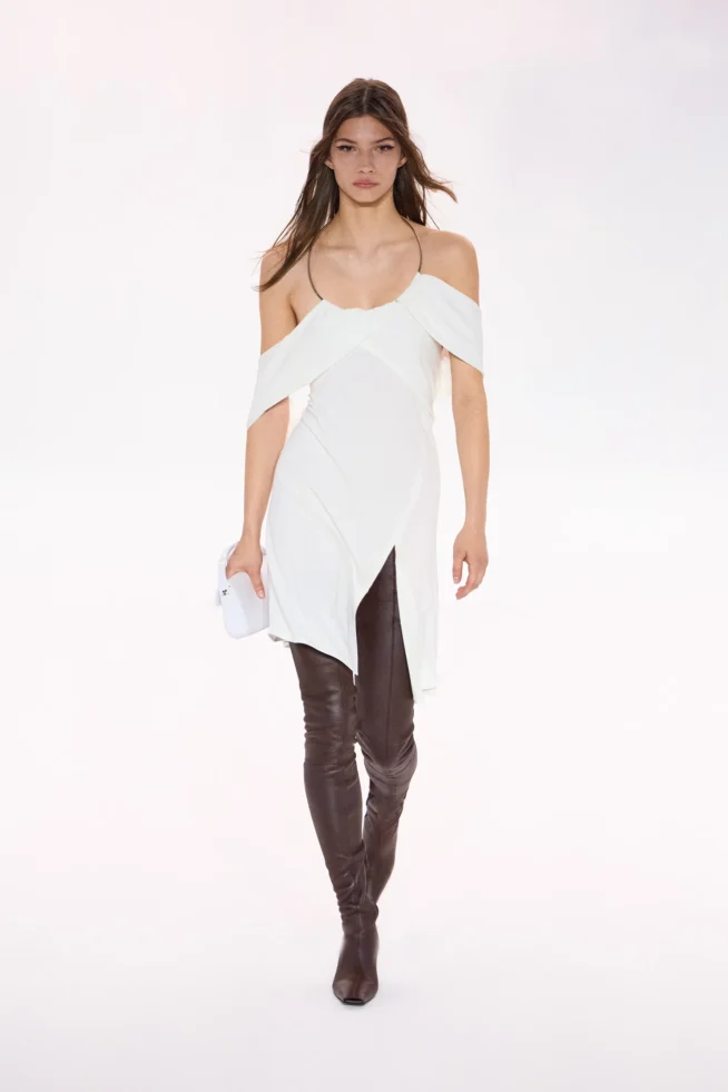 00032-courreges-fall-2023-ready-to-wear-credit-brand
