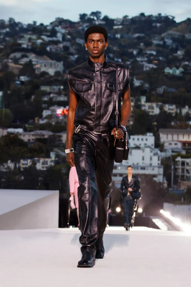 00033-versace-fall-2023-ready-to-wear-tokyo-credit-brand