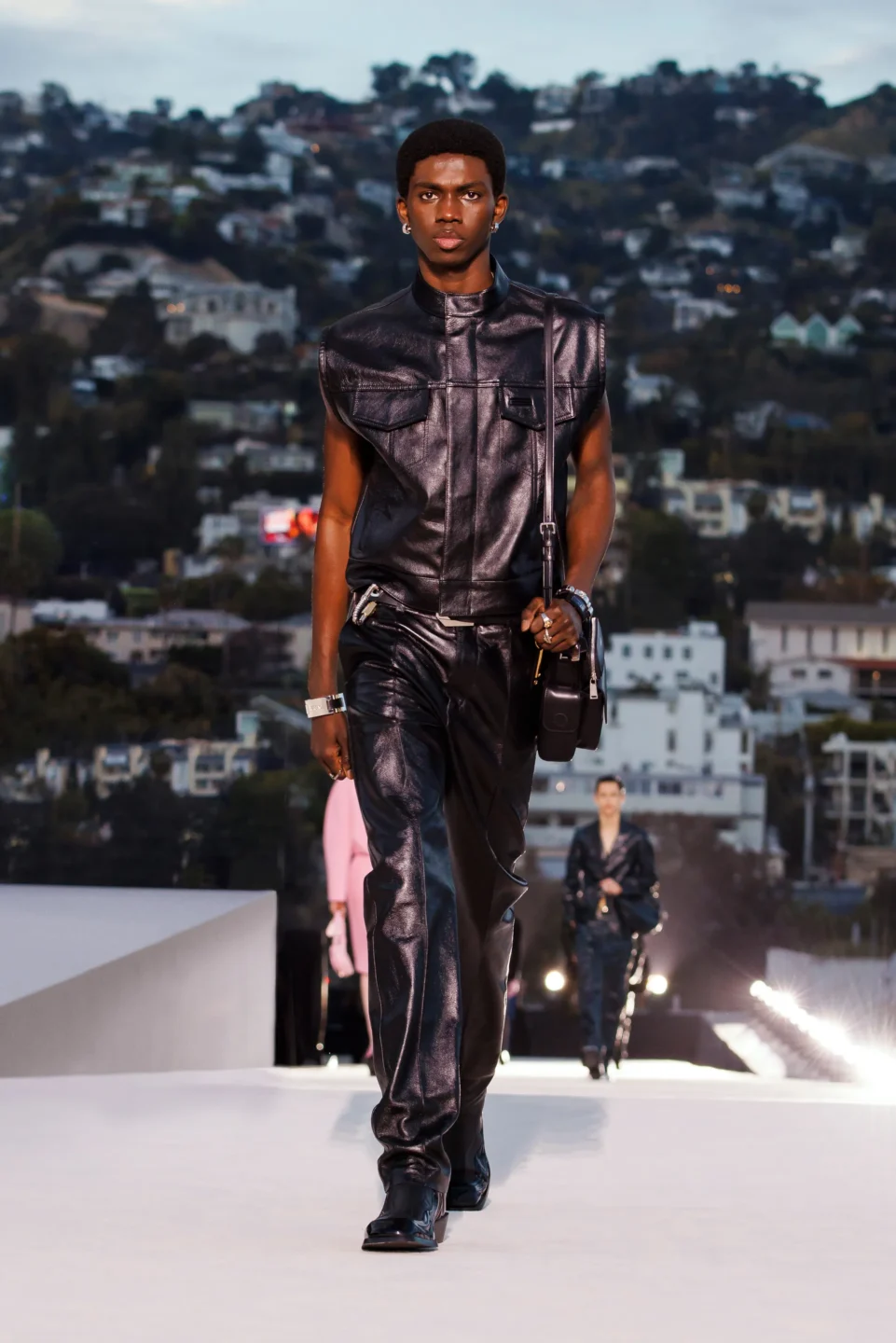 00033-versace-fall-2023-ready-to-wear-tokyo-credit-brand