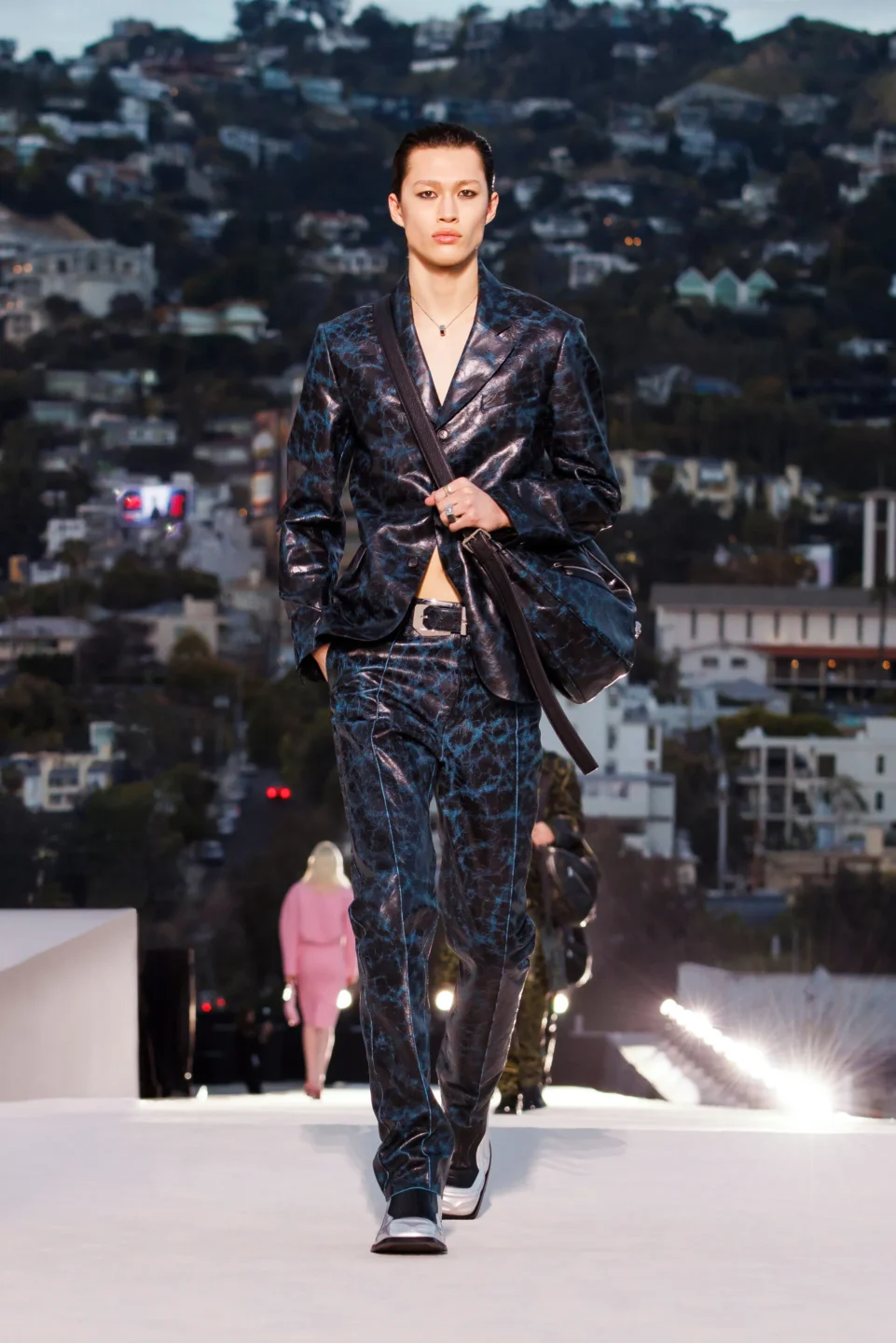 00034-versace-fall-2023-ready-to-wear-tokyo-credit-brand