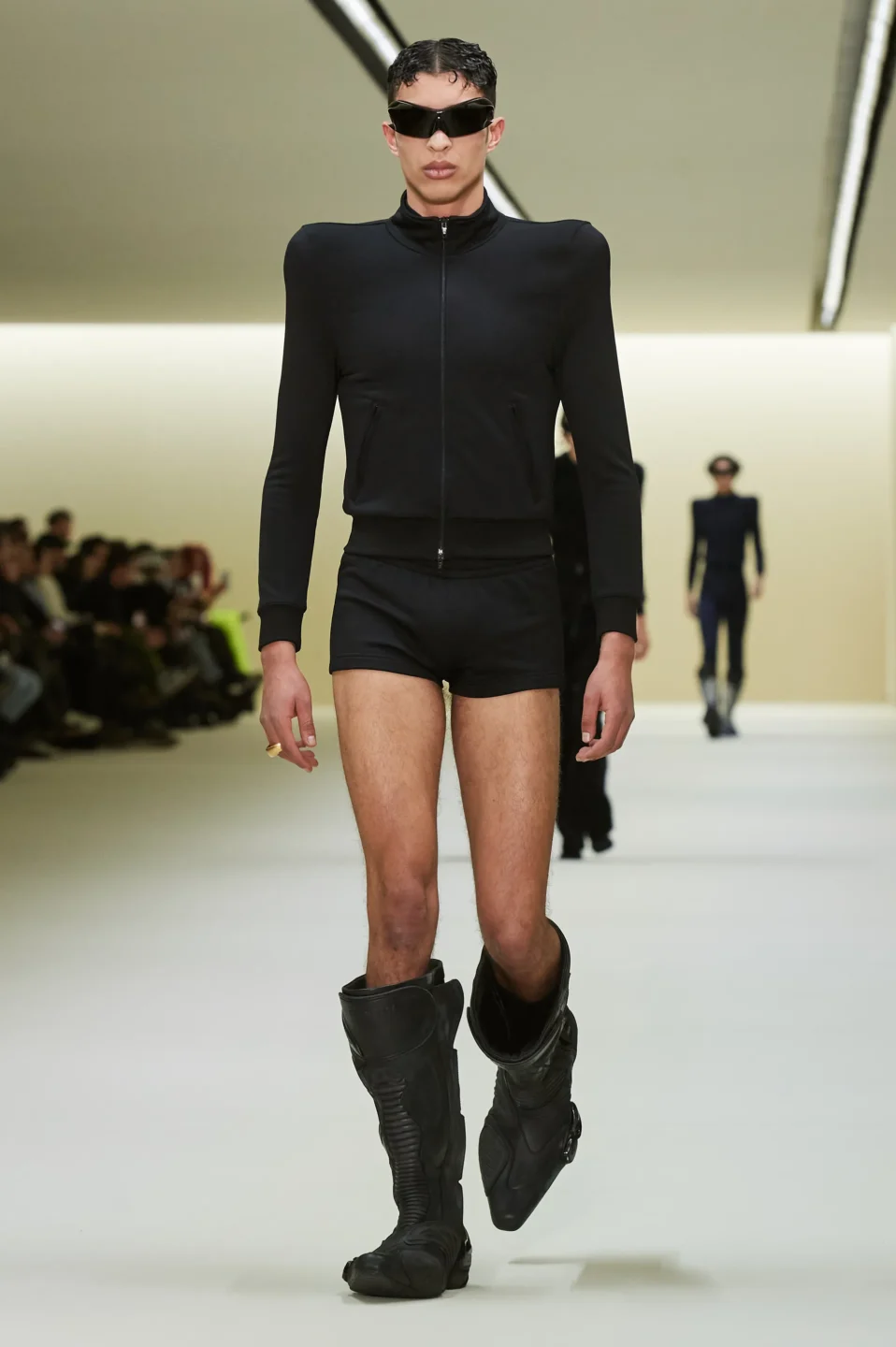 00036-balenciaga-fall-2023-ready-to-wear-credit-gorunway