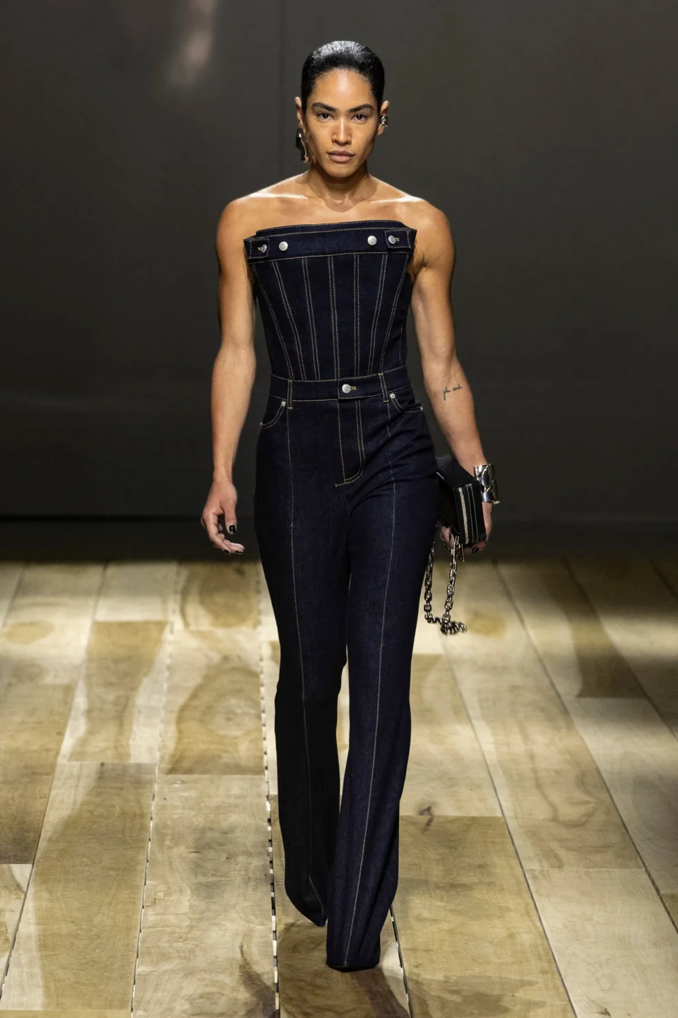 00038-alexander-mcqueen-fall-2023-ready-to-wear-credit-brand