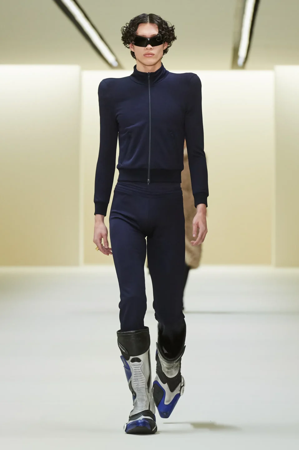 00038-balenciaga-fall-2023-ready-to-wear-credit-gorunway