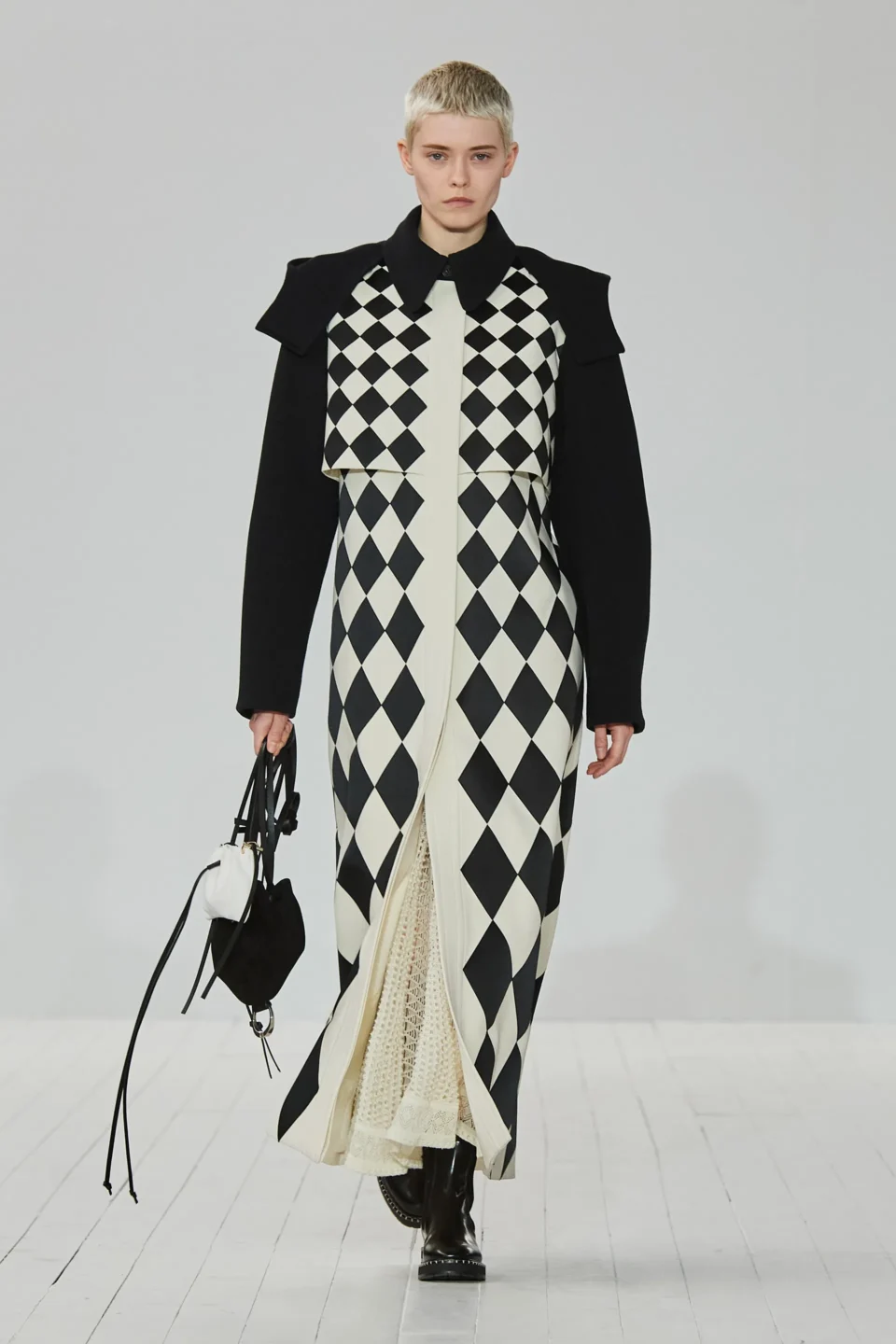00038-chloe-fall-2023-ready-to-wear-credit-gorunway