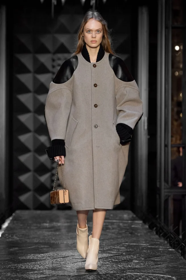 00038-louis-vuitton-fall-2023-ready-to-wear-credit-gorunway