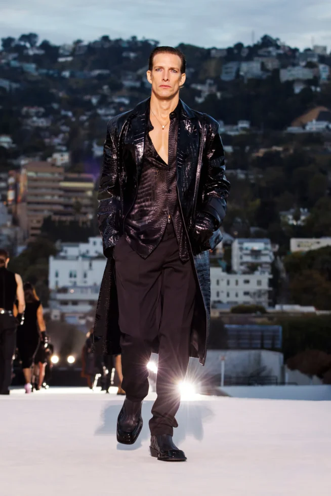 00038-versace-fall-2023-ready-to-wear-tokyo-credit-brand